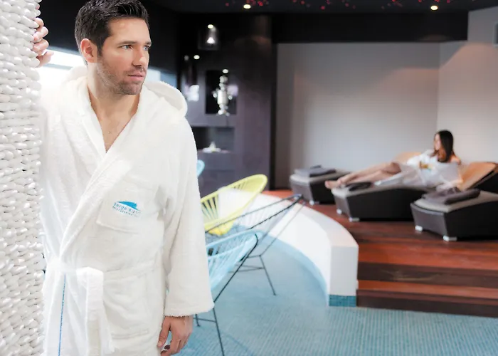 Отель Serge Blanco - Relais Thalasso & 4*